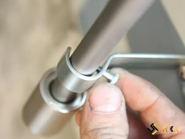 فروش عمده ریل کروم قطر 25 میلیمتری در سطح کشور